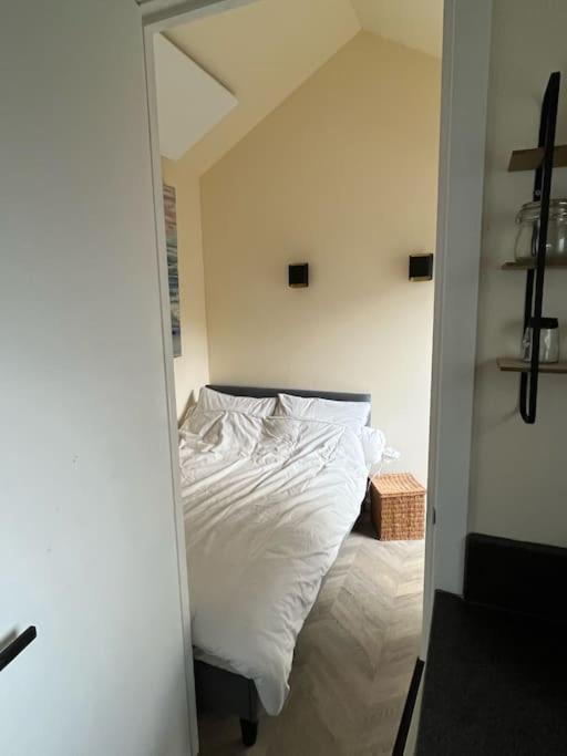 Renovated & Private Tinyhouse Short *